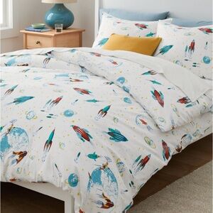 NWT Garnet Hill — Full/Queen Glow-in-the-Dark White Rockets Duvet Cover